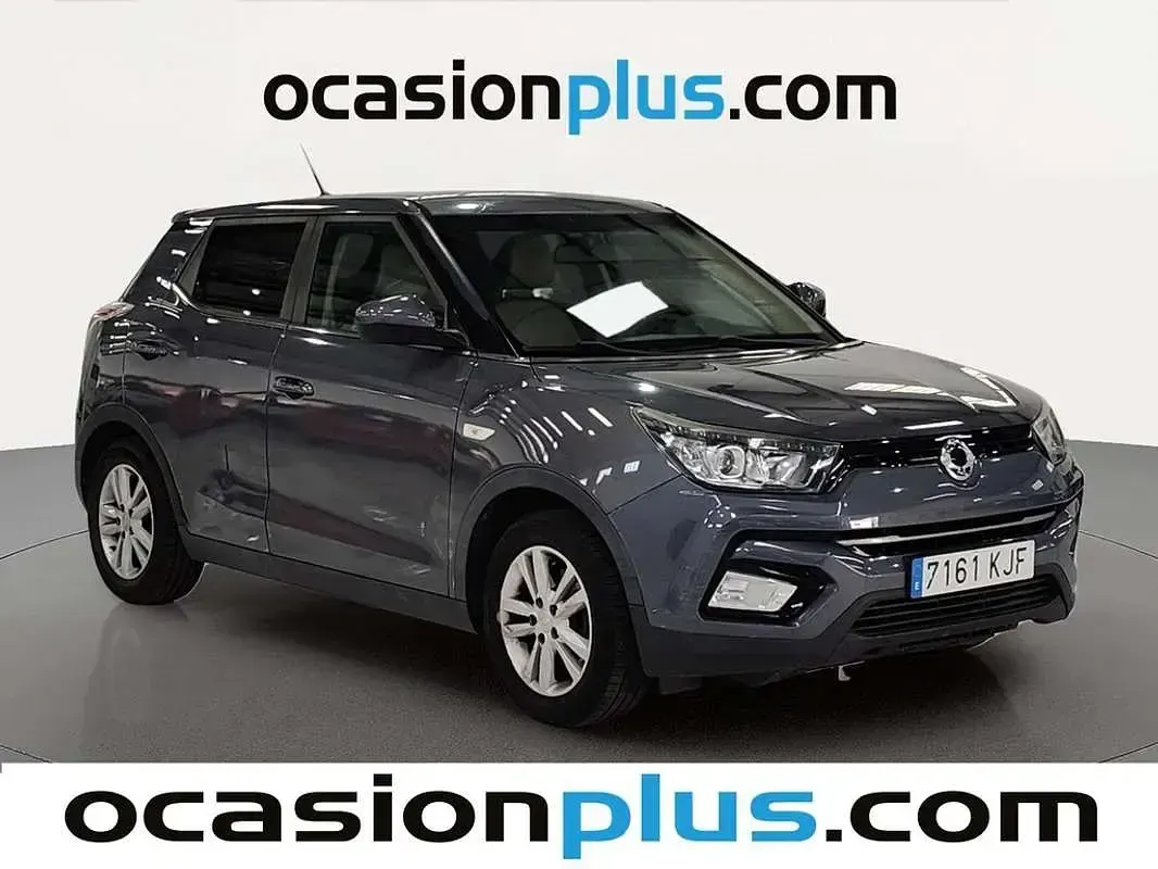 Usado SsangYong Tivoli 128 CV (94 kW) 2018 Gris SUV