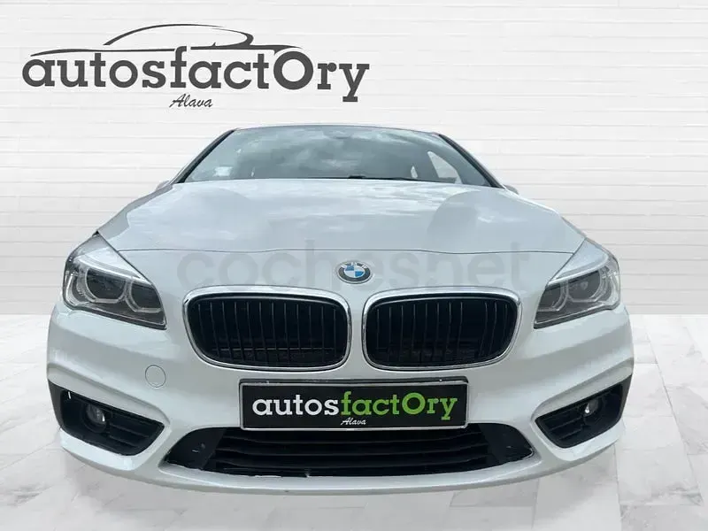 Usado BMW 216 Active Tourer 116 CV (85 kW) 2016 Blanco Monovolumen
