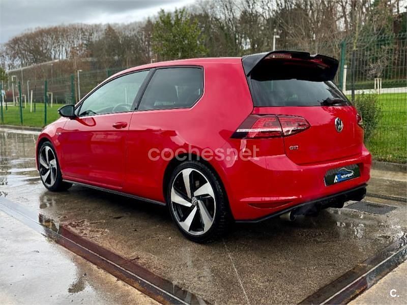 Usado VW Golf VII GTI 220 CV (161 kW) 2013 Rojo Berlina