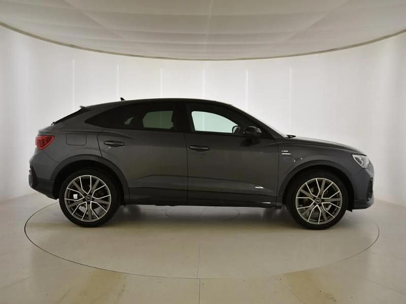 Usado Audi Q3 Sportback 150 CV (110 kW) 2022 Gris/plata SUV