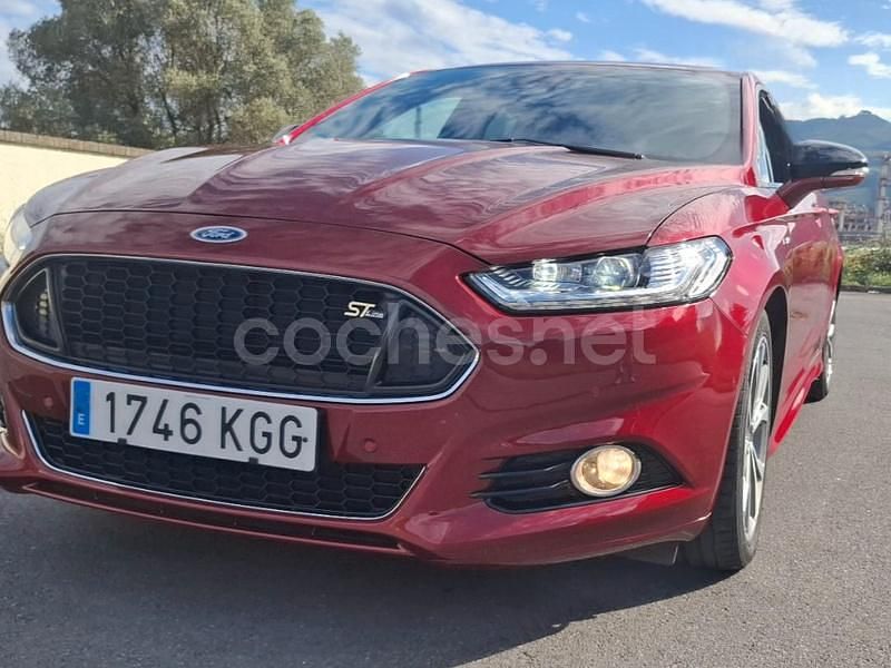 Granate Usado 2017 Ford Mondeo ST-Line Berlina | 16.850 € (Precio justo) - Imagen 1/4
