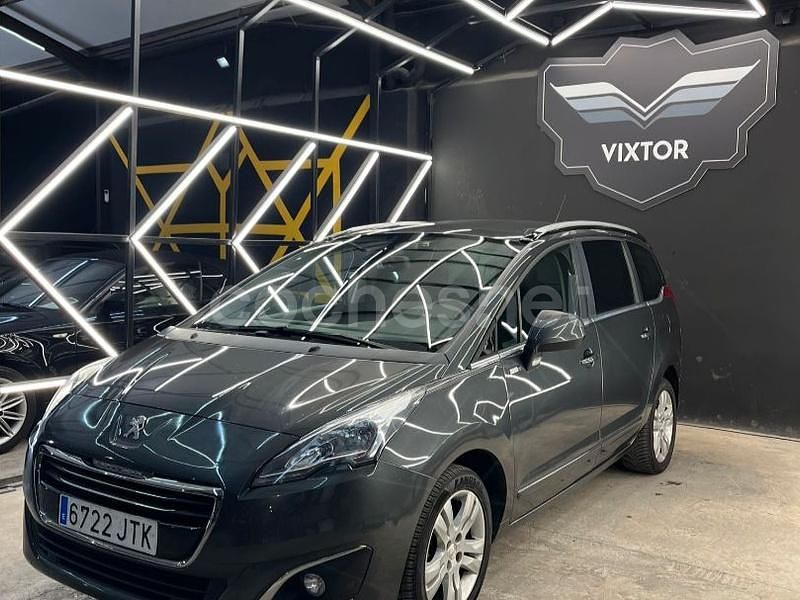 Używany Peugeot 5008 Style 130 KM (95 kW) 2016 Szary Minivan