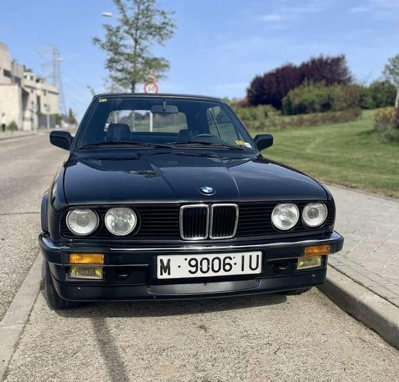 Käytetty BMW 320 128 HP (94 kW) 1988 Musta Avoauto