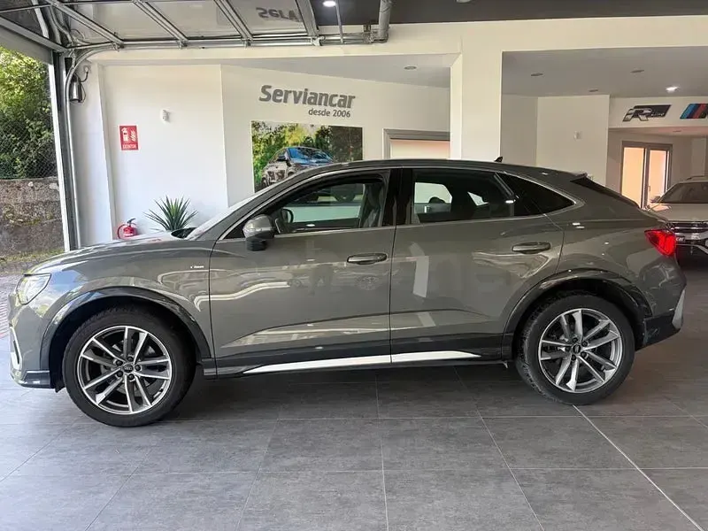 Usado Audi Q3 Sportback Premium 150 CV (110 kW) 2020 Gris / plata SUV