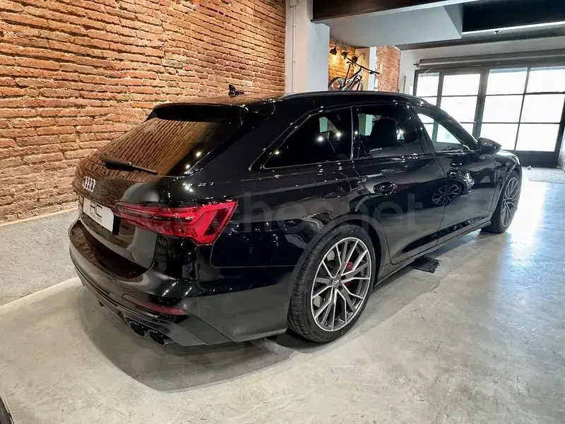 Usado Audi A6 Comfort 350 CV (257 kW) 2019 Negro Familiar