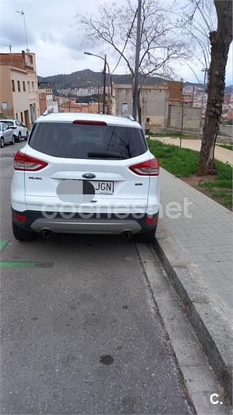 Usado Ford Kuga Titanium 150 CV (110 kW) 2015 Blanco SUV