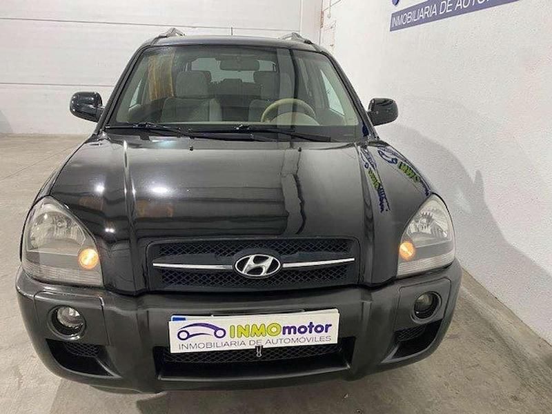 Usado Hyundai Tucson Style 111 CV (81 kW) 2005 Negro SUV