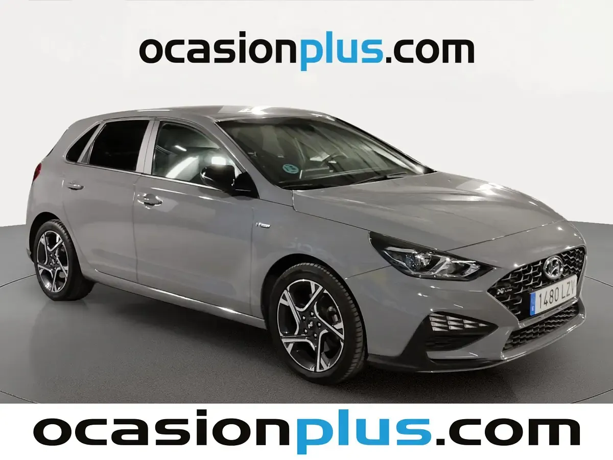 Usado Hyundai i30 N Line 120 CV (88 kW) 2022 Gris Familiar