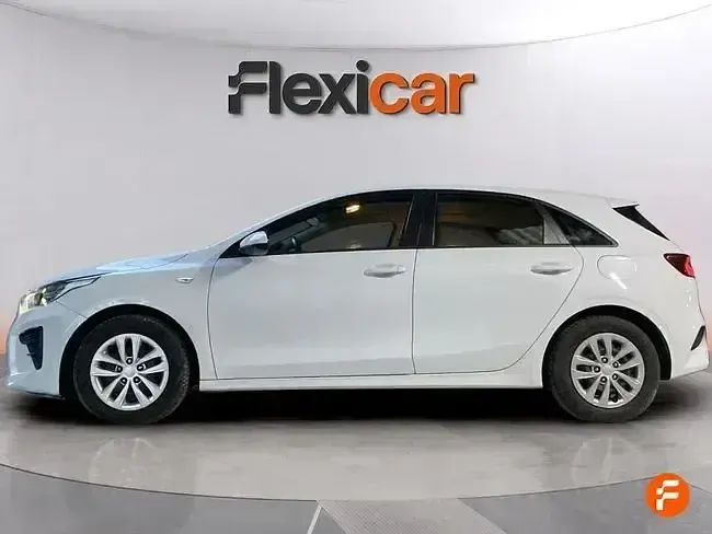 Usado Kia Ceed 120 CV (88 kW) 2020 Blanco Utilitario