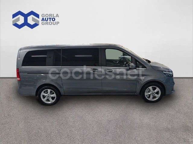 Usado Mercedes V250 Avantgarde 190 CV (139 kW) 2024 Gris Monovolumen