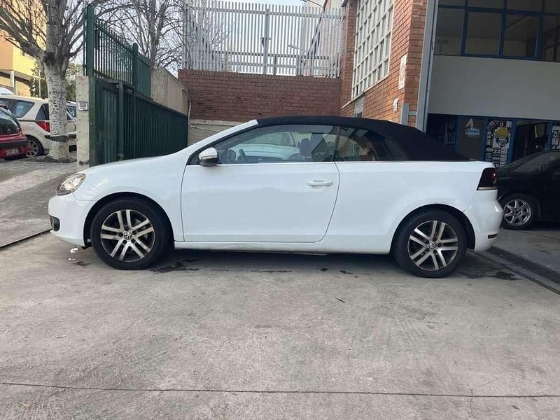 Usado VW Golf Cabriolet 105 CV (77 kW) 2012 Blanco Descapotable