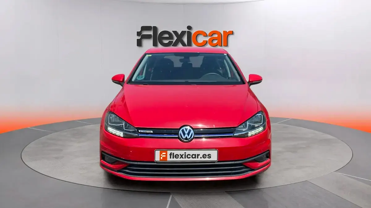 Usado VW Golf VII Edition 131 CV (96 kW) 2020 Rojo Berlina