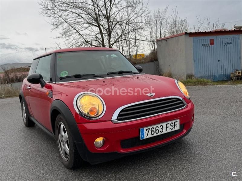 Rojo Usado 2007 Mini ONE Utilitario | 4499 € (Precio justo) - Imagen 1/4