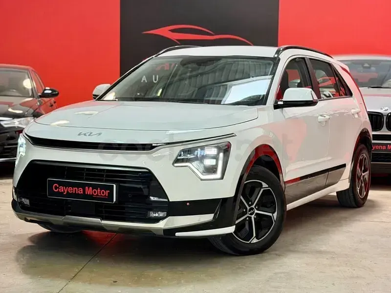 Usado Kia Niro 138 CV (101 kW) 2025 Blanco SUV