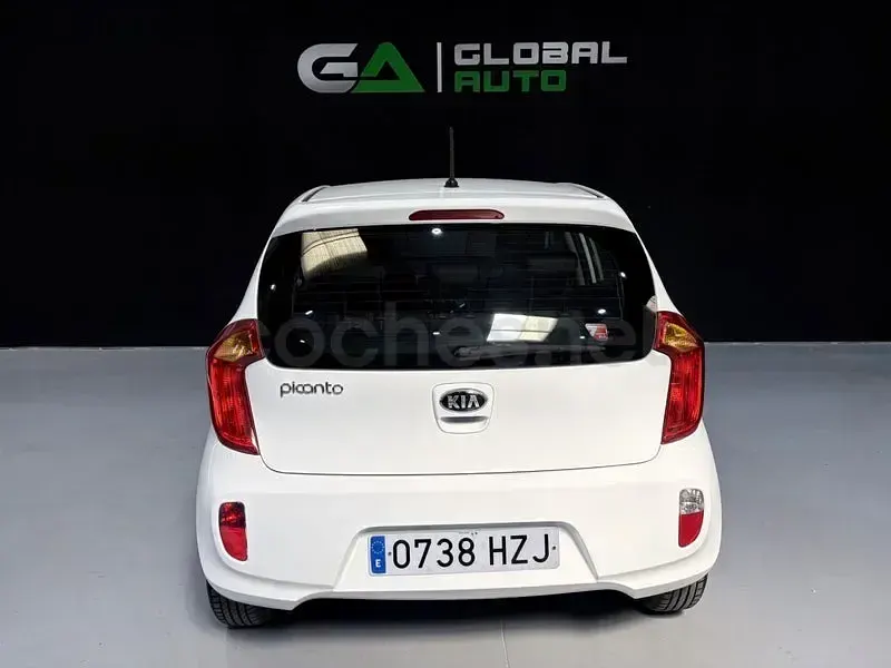 Usado Kia Picanto Urban 69 CV (50 kW) 2014 Blanco Utilitario