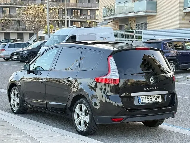 Usado Renault Grand Scénic II Exception 130 CV (95 kW) 2009 Negro Monovolumen