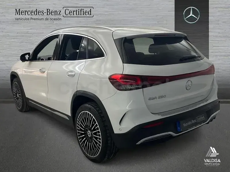 Usado Mercedes EQA250 AMG line 139 kW (190 CV) 2022 Blanco digital SUV
