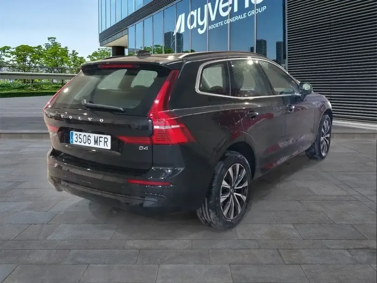 Usado Volvo XC60 Core 197 CV (144 kW) 2023 Blanco SUV