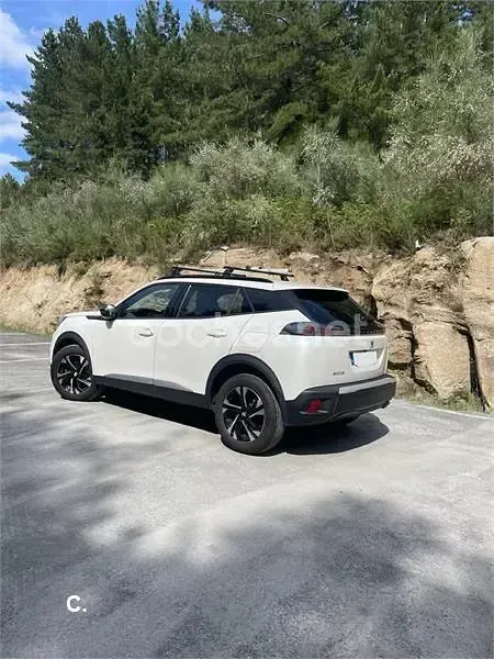 Usado Peugeot 2008 Allure 130 CV (95 kW) 2023 Blanco SUV