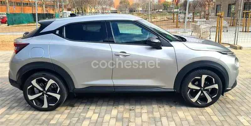 Usado Nissan Juke Tekna 114 CV (83 kW) 2023 Gris / plata SUV