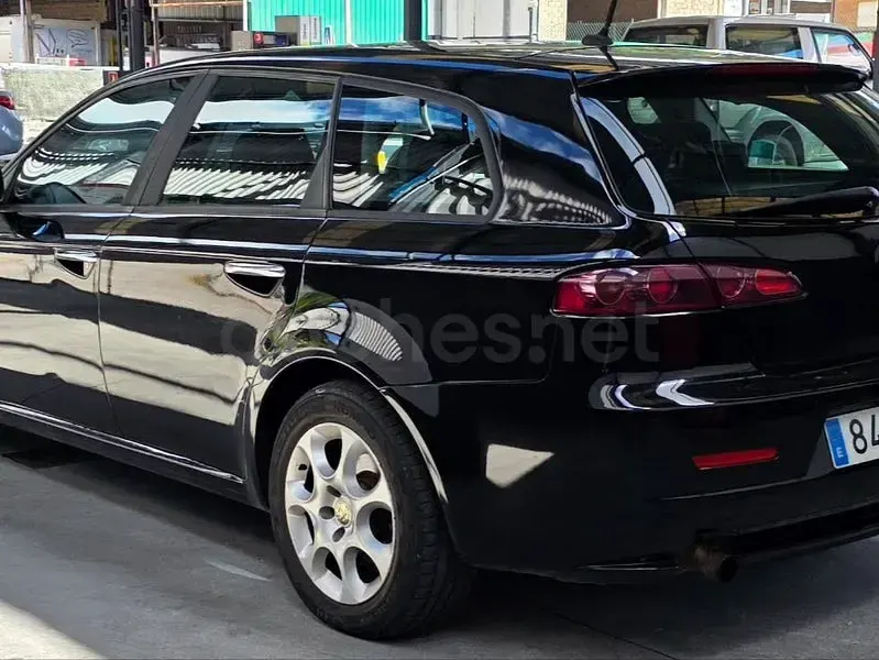 Usado Alfa Romeo 159 Distinctive 150 CV (110 kW) 2009 Negro Familiar