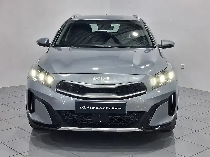 Usado Kia XCeed 141 CV (103 kW) 2023 Gris / plata SUV