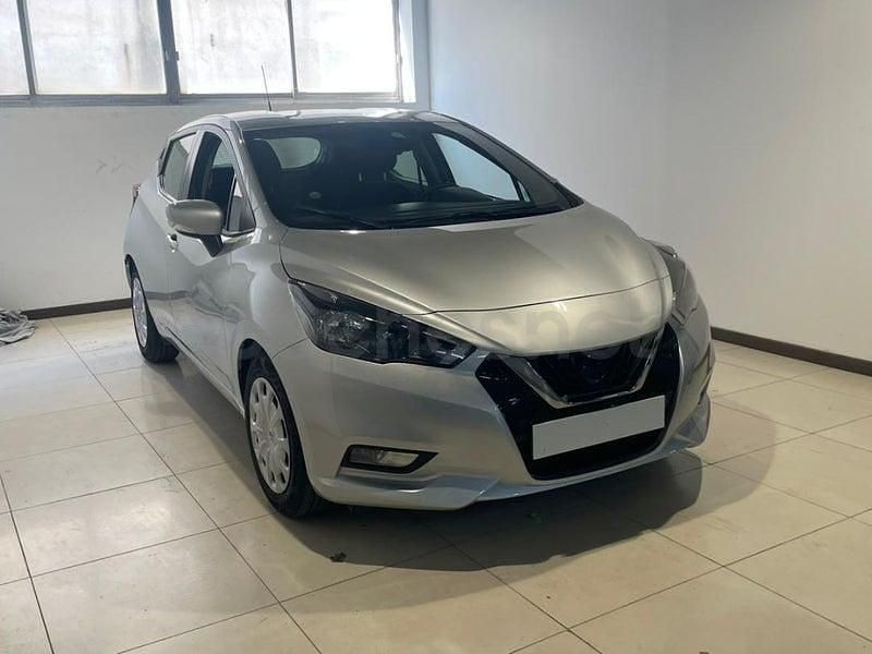 Usado Nissan Micra Acenta 92 CV (67 kW) 2022 Gris / plata Utilitario