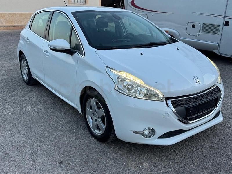 Usado Peugeot 208 Business-Line 68 CV (50 kW) 2012 Blanco Utilitario