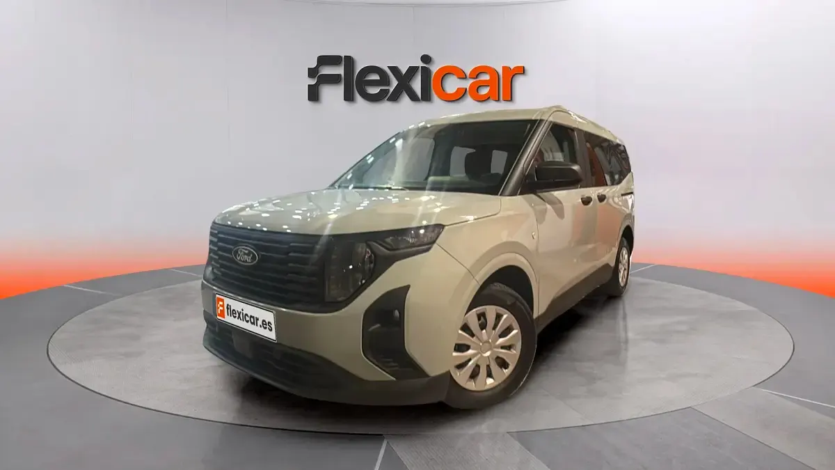 Usado Ford Tourneo Courier Active 125 CV (91 kW) 2024 Verde Monovolumen