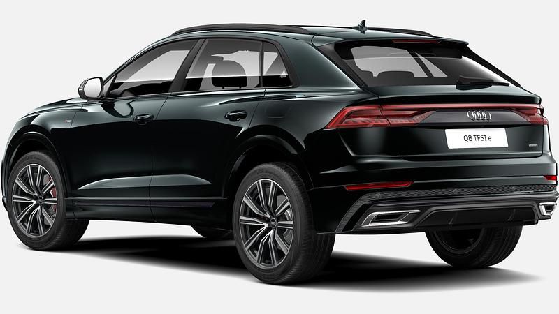 Begagnad Audi Q8 462 HK (339 kW) 2022 Svart SUV