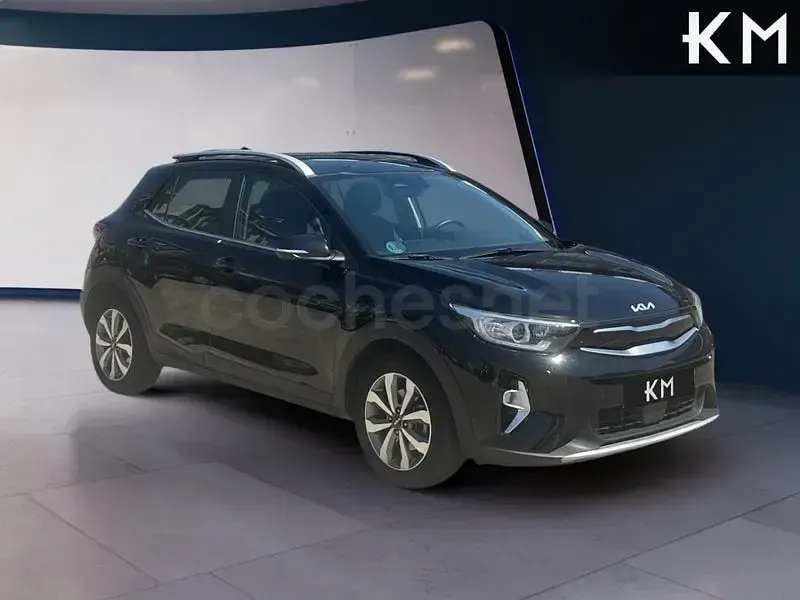 Usado Kia Stonic 100 CV (73 kW) 2022 Negro SUV