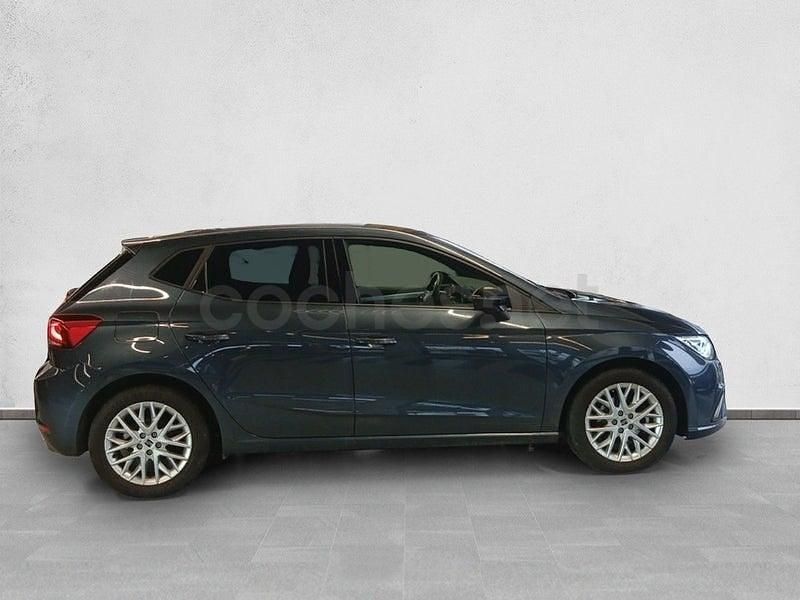 Usado Seat Ibiza FR 115 CV (84 kW) 2025 Gris / plata Utilitario