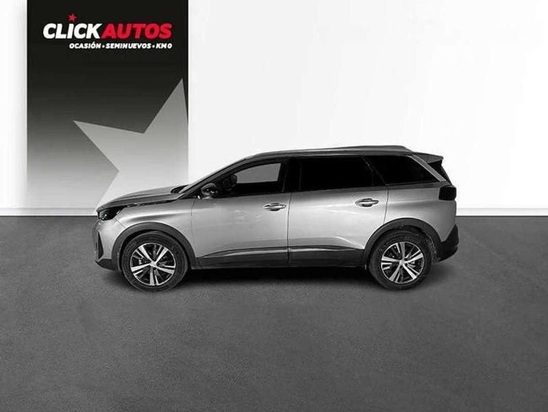 Usado Peugeot 5008 Allure 131 CV (96 kW) 2023 Gris Monovolumen
