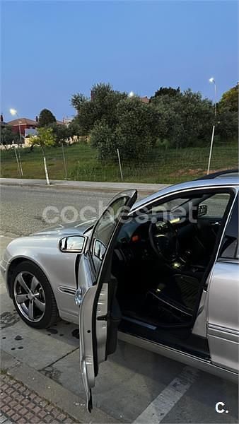 Usado Mercedes C220 Elegance 143 CV (105 kW) 2003 Gris / plata Familiar