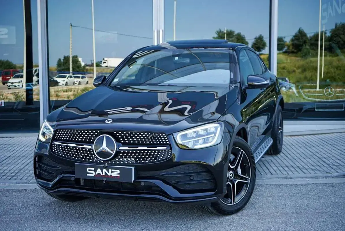 Usado Mercedes GLC300 245 CV (180 kW) 2021 Negro SUV
