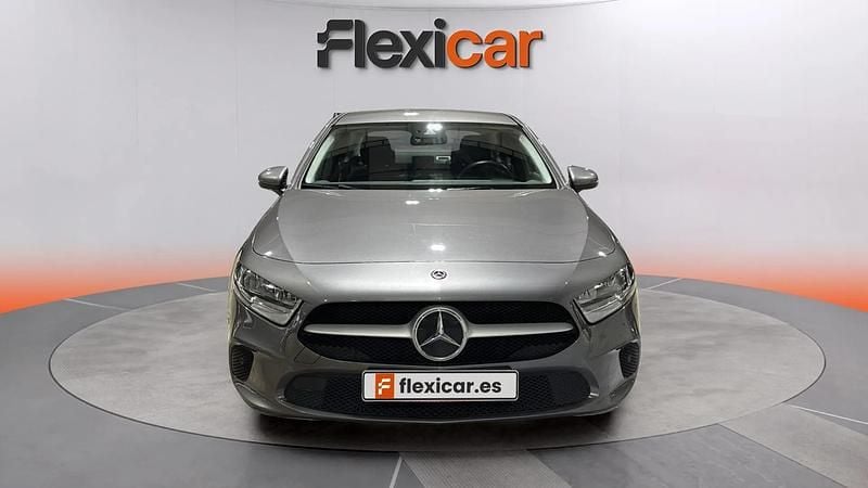 Usado Mercedes A180 116 CV (85 kW) 2020 Gris Berlina