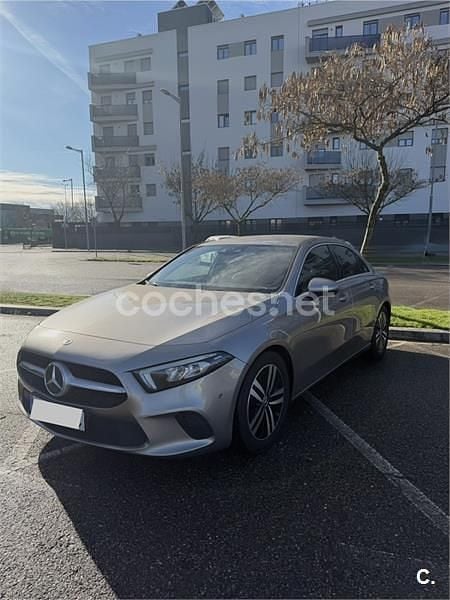 Usado Mercedes A180 136 CV (100 kW) 2020 Gris / plata Berlina