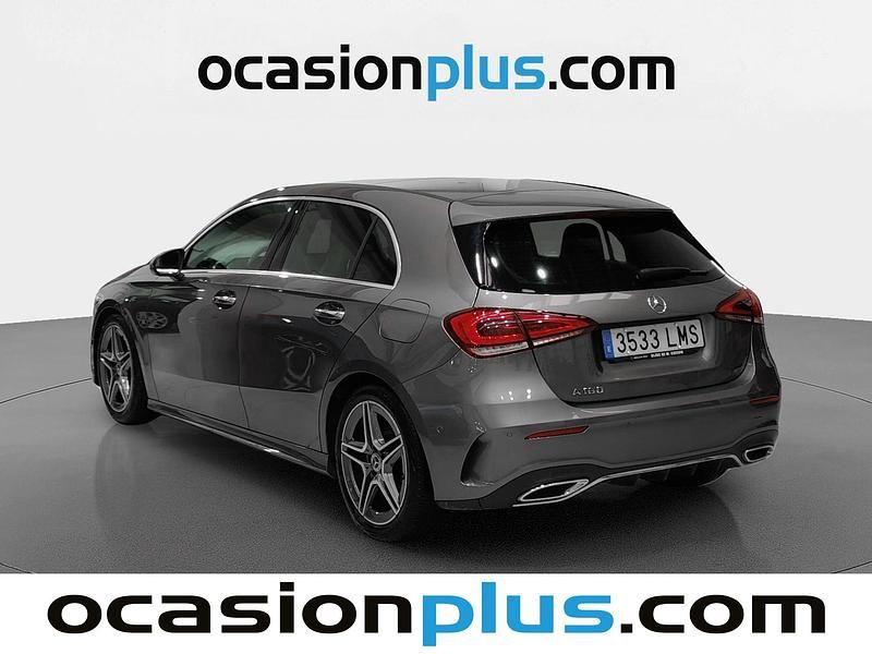 Usado Mercedes A180 AMG 136 CV (100 kW) 2021 Gris Utilitario