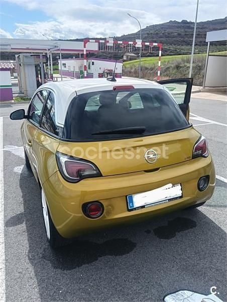 Usado Opel Adam Rocks 100 CV (73 kW) 2016 Amarillo Utilitario