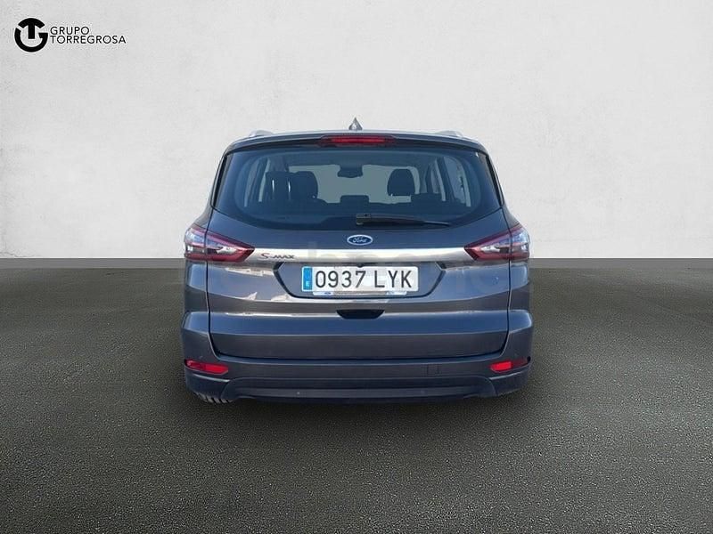 Usado Ford S-MAX Titanium 150 CV (110 kW) 2022 Gris / plata Monovolumen
