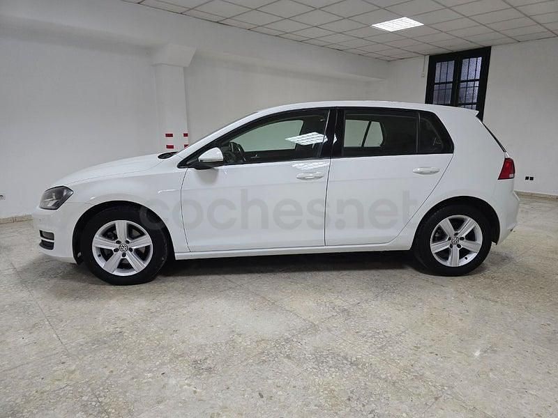 Usado VW Golf Advance 150 CV (110 kW) 2013 Blanco Berlina