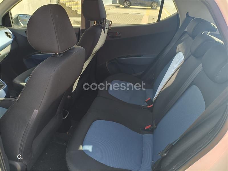 Blanco Usado 2014 Hyundai i10 Utilitario | 5995 € (Precio justo) - Imagen 1/4