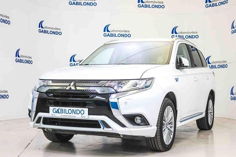 Blanco Usado 2019 Mitsubishi Outlander P-HEV Motion SUV | 20.900 € (Un poco caro) - Imagen 1/4