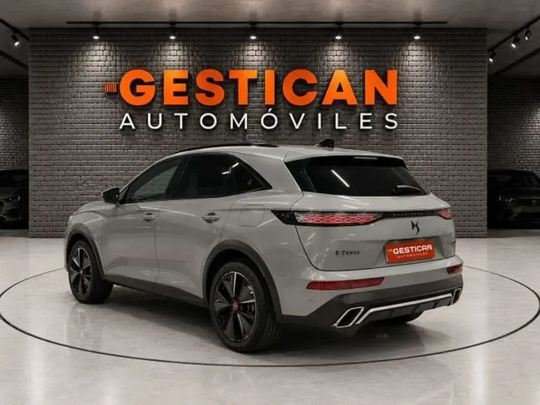 Usado DS Automobiles DS7 Crossback Performance 226 CV (166 kW) 2024 Gris SUV