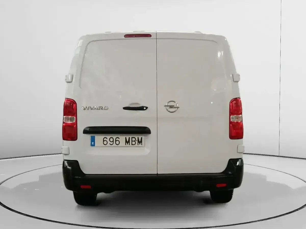 Usado Opel Vivaro-e Combi 102 CV (75 kW) 2022 Blanco Monovolumen