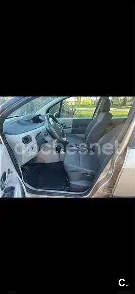 Usado Renault Modus Dynamique 65 CV (47 kW) 2005 Beige Monovolumen