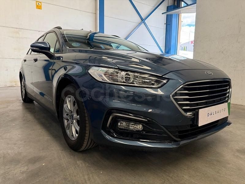Usado Ford Mondeo Titanium 187 CV (137 kW) 2021 Azul Familiar