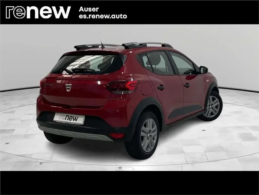 Usado Dacia Sandero Essentiel 91 CV (66 kW) 2021 Rojo Utilitario