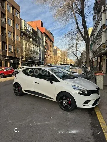 Usado Renault Clio IV LIMITED 75 CV (55 kW) 2018 Blanco Berlina