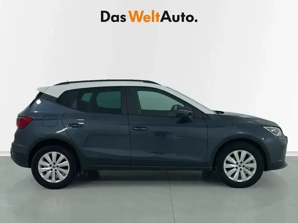 Usado Seat Arona Style 115 CV (84 kW) 2025 Gris / plata SUV